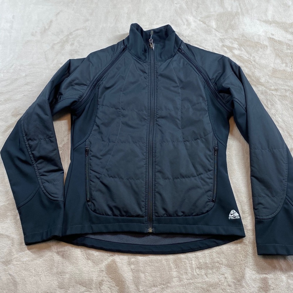 Nike ACG Thermal Insulation Layer 2 Quilted Softshell Women Jacket Black Medium